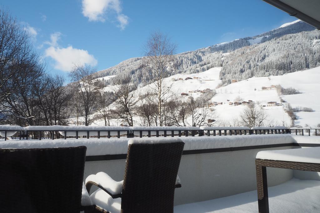 Apartment Smaragdblick Wildkogel Bramberg am Wildkogel Exterior foto